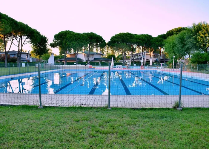 Sunny Garden Retreat Near The Sea Apartman *